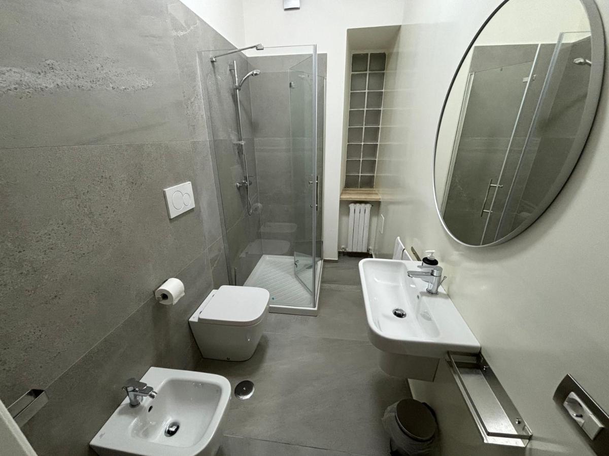 Room & Parking In Centro Citta Con Parcheggio Privato E Wifi Potenza Ngoại thất bức ảnh