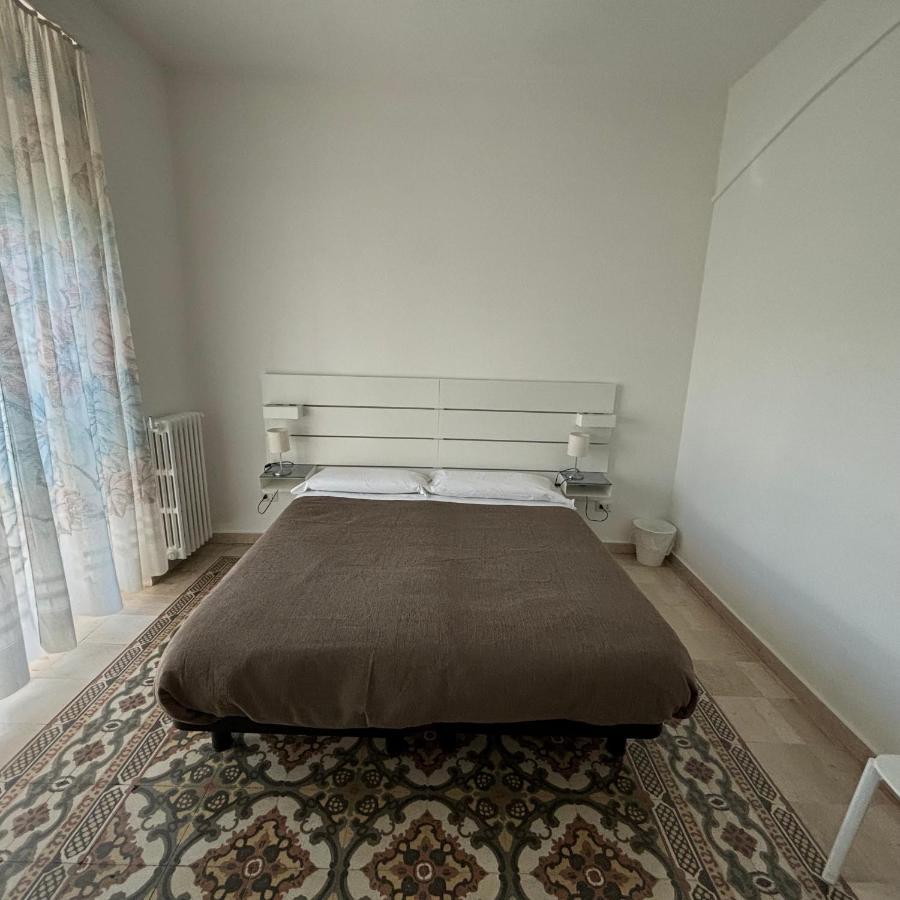 Room & Parking In Centro Citta Con Parcheggio Privato E Wifi Potenza Ngoại thất bức ảnh