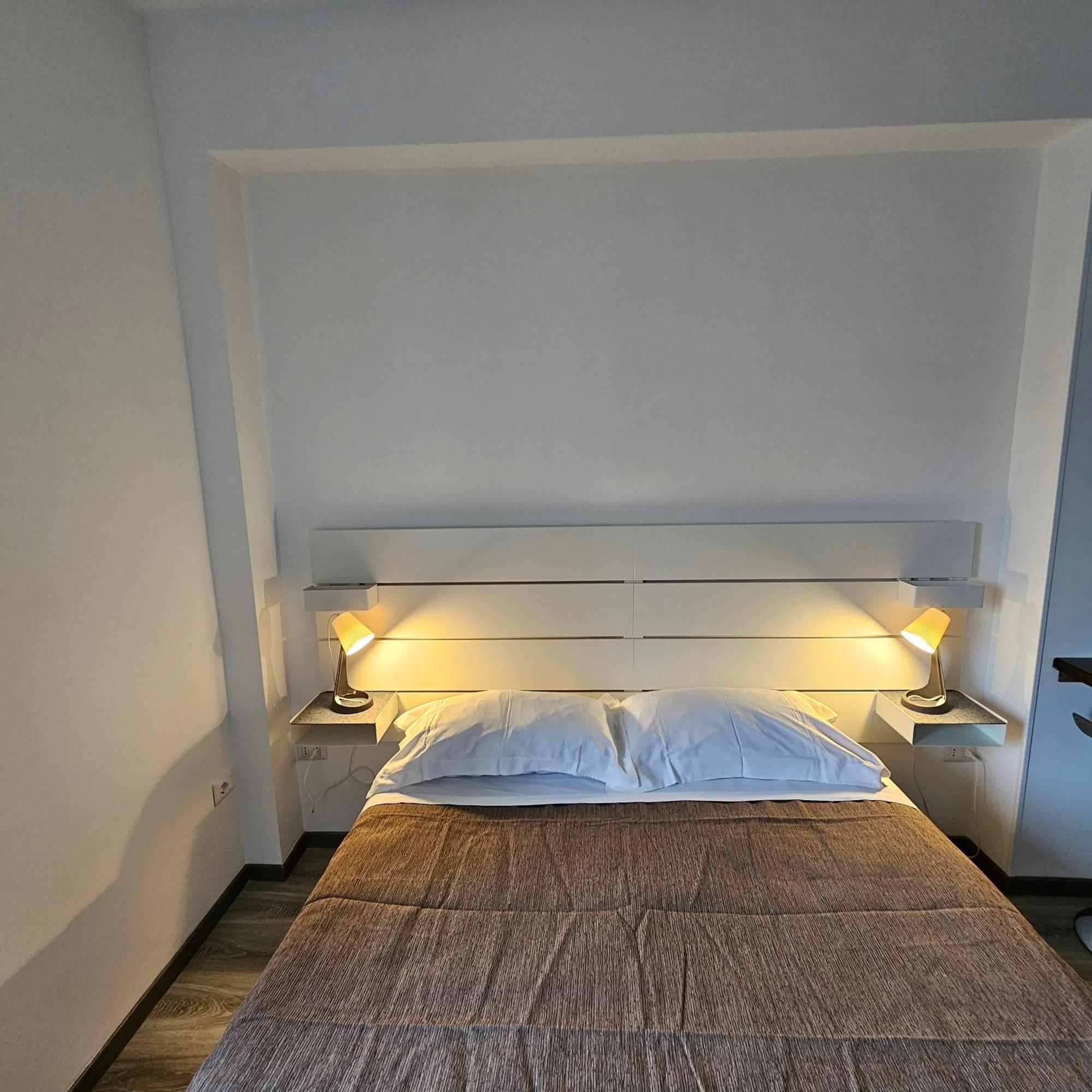 Room & Parking In Centro Citta Con Parcheggio Privato E Wifi Potenza Ngoại thất bức ảnh