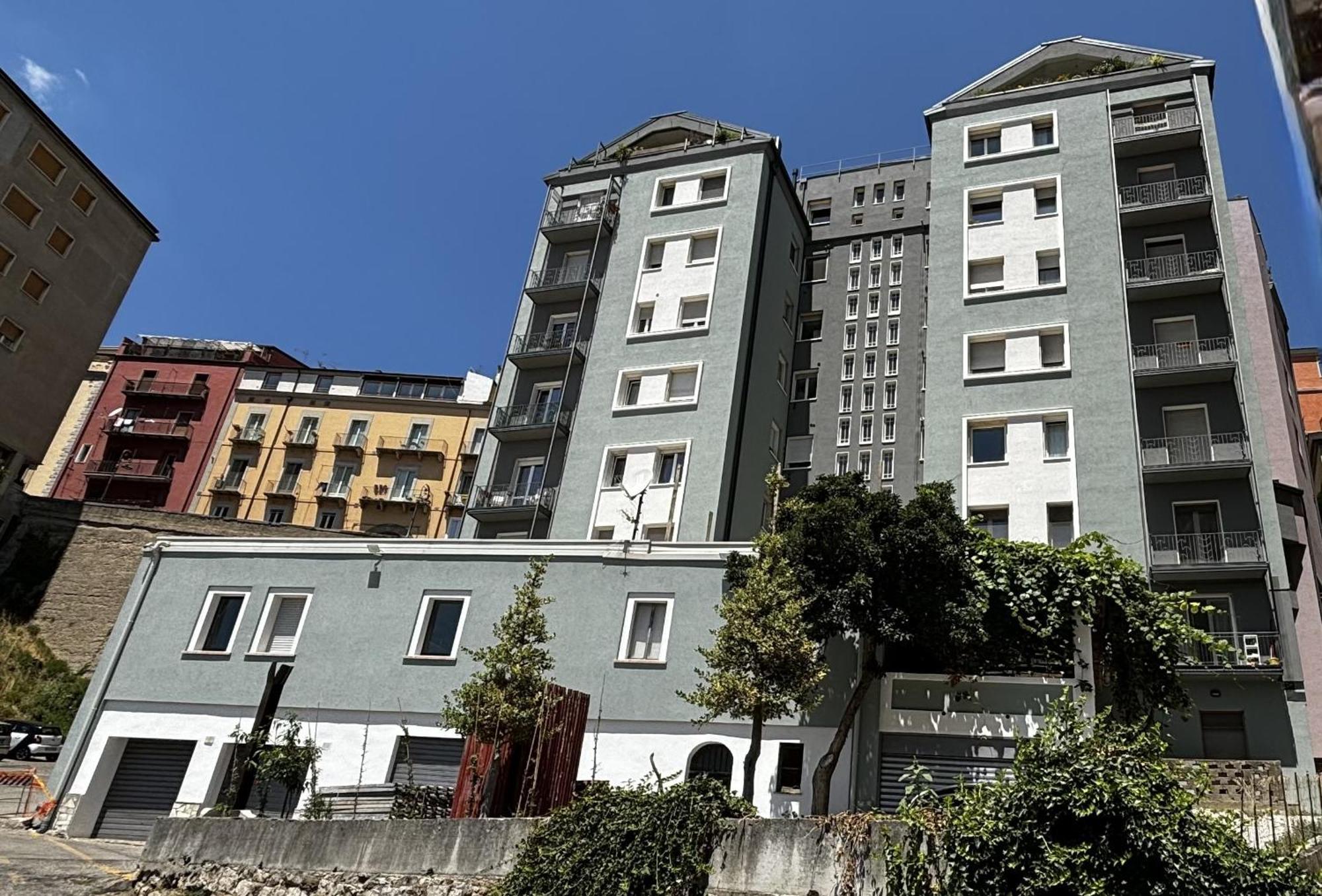 Room & Parking In Centro Citta Con Parcheggio Privato E Wifi Potenza Ngoại thất bức ảnh